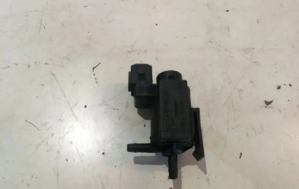 Volvo V70 Turbo solenoid valve 72224010 30611668