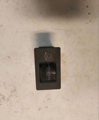 Toyota RAV 4 (XA20) Headlight level height control switch