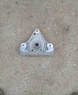 Coil spring mount