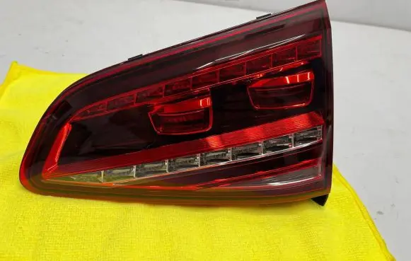 Volkswagen Golf VII Tailgate rear/tail lights 5G0945308F 81240201