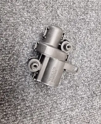 Volvo XC90 Glove box lock 31442895