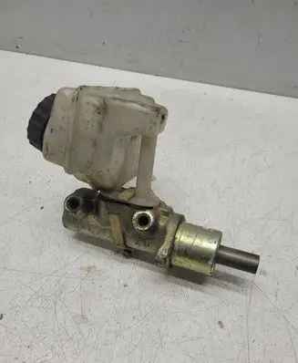 Peugeot 405 Master brake cylinder