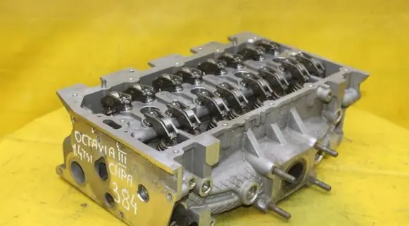 Skoda Octavia Mk3 (5E) Engine head 04L103404H