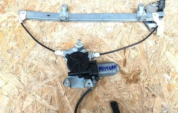 Nissan Primera Front door window regulator with motor 400601T2