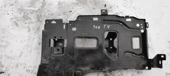Battery box tray