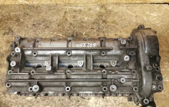 Mercedes-Benz E W212 Engine head A6420100721 A6420101230