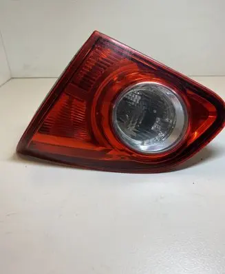 Tailgate rear/tail lights