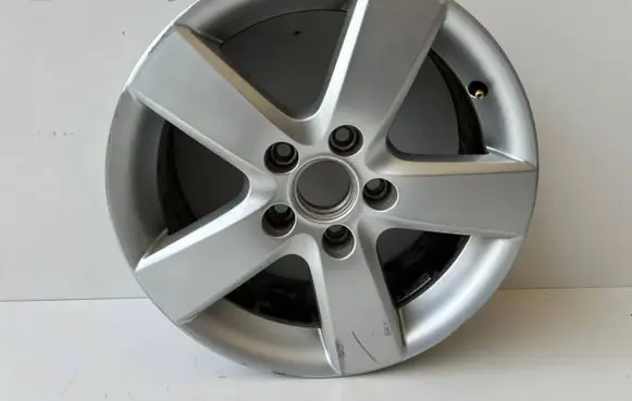 Volkswagen Touran II R16 alloy rim 1T0601025M