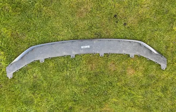 Audi RS6 C8 Front bumper lip 4K8807717B