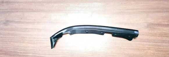 BMW 2 F46 Rubber seal front door (on door) 51767298831 7298831