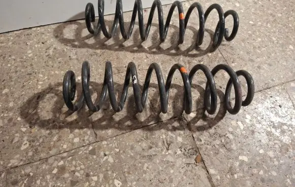 Lexus ES 250 - 300 - 330 Rear coil spring