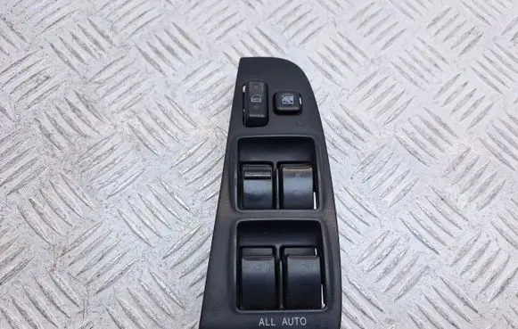 Toyota Avensis T250 Electric window control switch 8482005100 7423205140B0