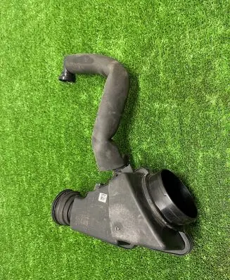 BMW 3 G20 G21 Intake resonator 8656981 18026310 1371