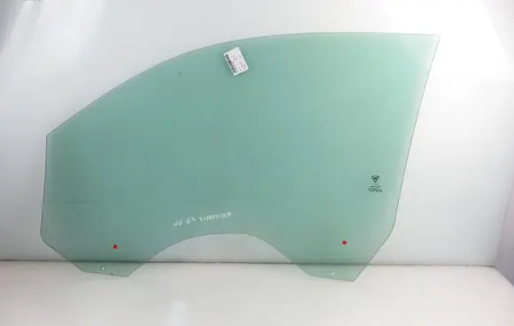 Lancia Ypsilon Front door window glass four-door 