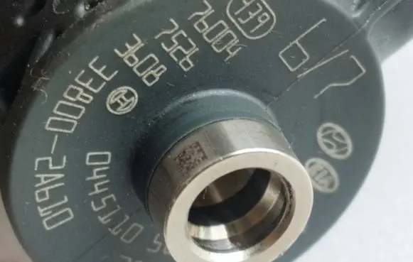 Hyundai i40 Fuel injector 338002a610