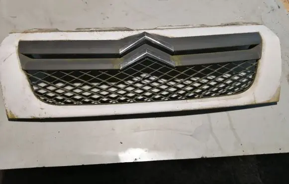 Citroen Jumper Front bumper upper radiator grill 1308069070