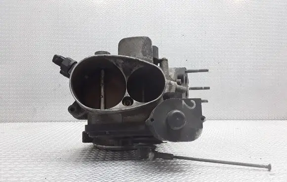 Audi A8 S8 D2 4D Throttle valve 077133115G