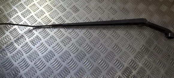 Suzuki SX4 Front wiper blade arm 7216