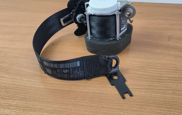 Peugeot 308 Rear seatbelt 98087919XX 1000046 B170915X