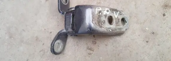 Honda CR-V Front door upper hinge