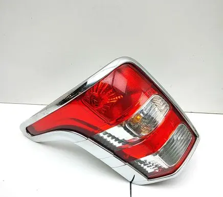 Mitsubishi L200 Rear/tail lights 8330A943