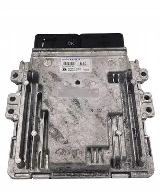 KIA Sportage Engine control unit/module 391002U930