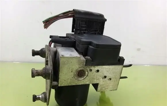 Mercedes-Benz A W168 ABS Pump 0265202434