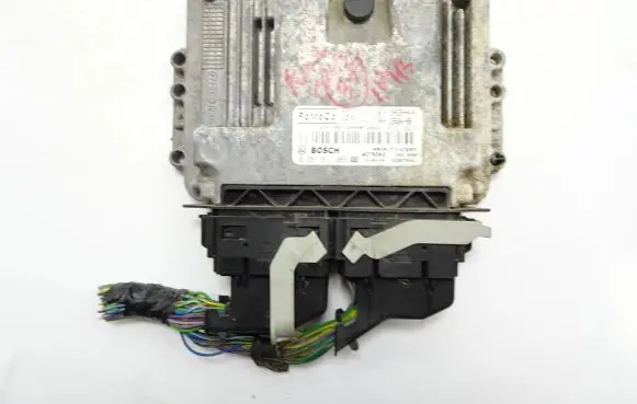 Ford Focus Engine control unit/module CV6112A650AVA CV6A12B684BB 0261S11069