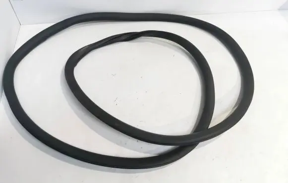 Front door rubber seal