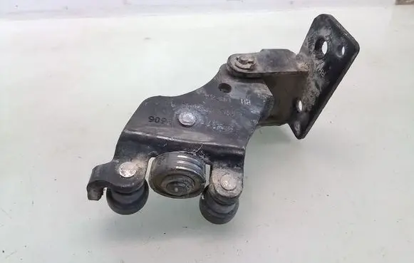 Ford Connect Sliding door middle roller runner 
