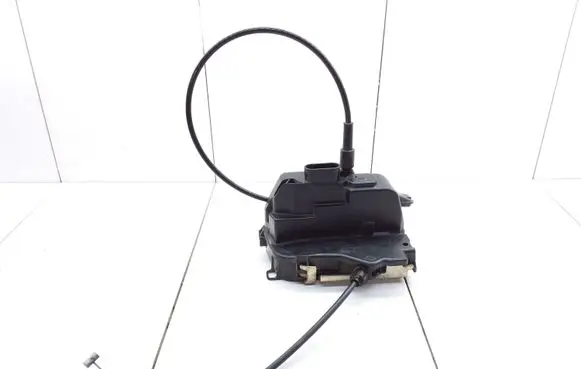 Renault Megane II Rear door lock