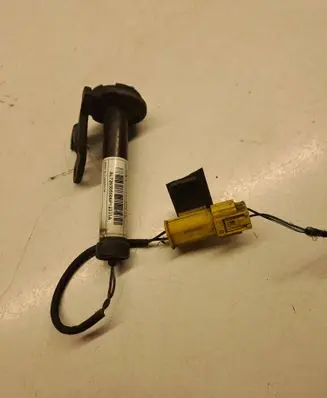 BMW 6 F06 Gran coupe Bonnet Pedestrian Airbag Actuator 0589P1000095