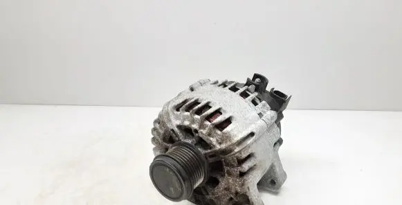 Volvo C30 Generator/alternator 30659390 TG15C186