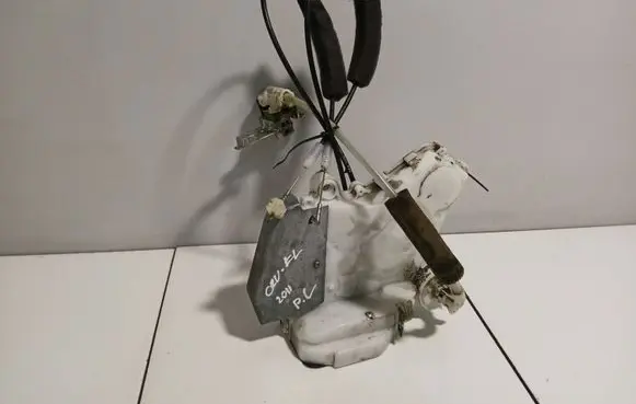 Honda CR-V Front door lock EUL0107170A