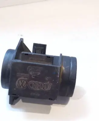 Volkswagen Golf IV Mass air flow meter 71822101 074906461