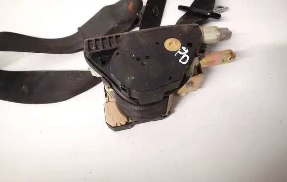 Mazda 626 Front seatbelt ge5ah