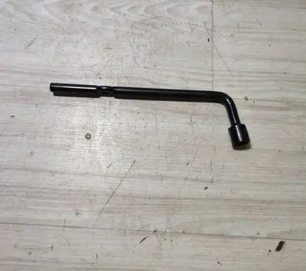 Suzuki Vitara (LY) Wheel nut wrench 