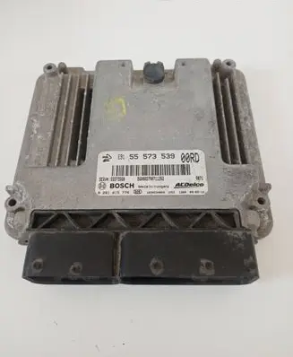 Opel Insignia A Engine control unit/module 55573539 55573560 0281015774