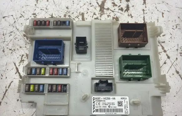 Volvo S80 Fuse module 3659AF01125TP