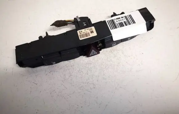 Opel Astra H Hazard light switch 13100109 03758035
