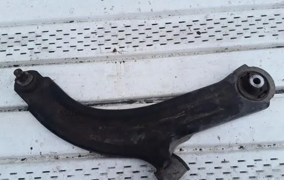 Nissan Micra Front lower control arm/wishbone H44R