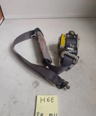 Mazda MPV II LW Front seatbelt 2847289
