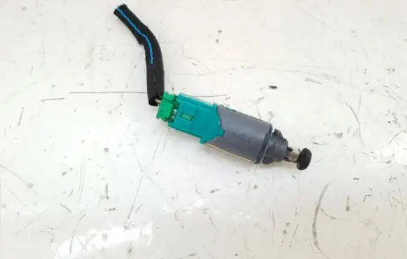 Renault Megane III Clutch pedal sensor 253250007R
