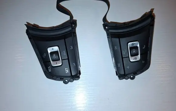 Volkswagen Golf VII Steering wheel buttons/switches 5G0959442Q 03447070100