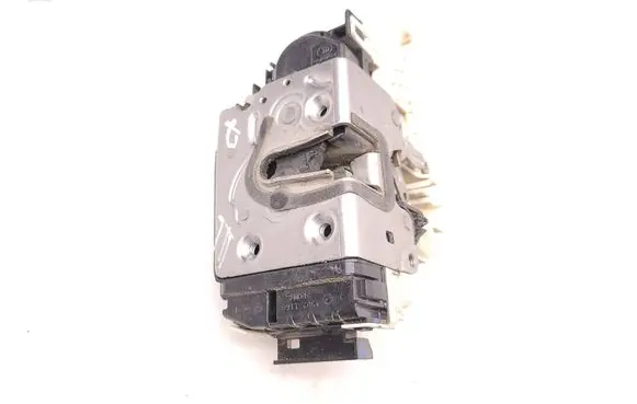Mercedes-Benz Sprinter W906 Front door lock A9067201735