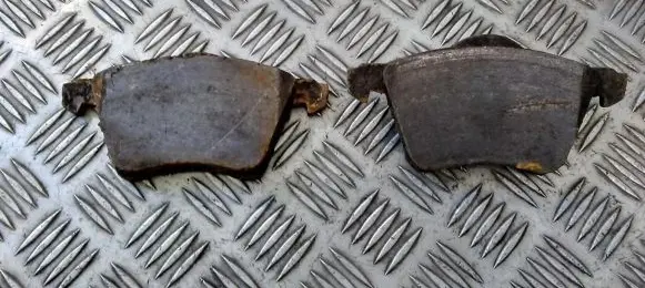 Ford Galaxy Brake pads (front) 