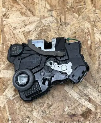 Volkswagen ID.3 Front door lock A046693