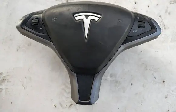 Tesla Model S Steering wheel airbag 1456168-31-A