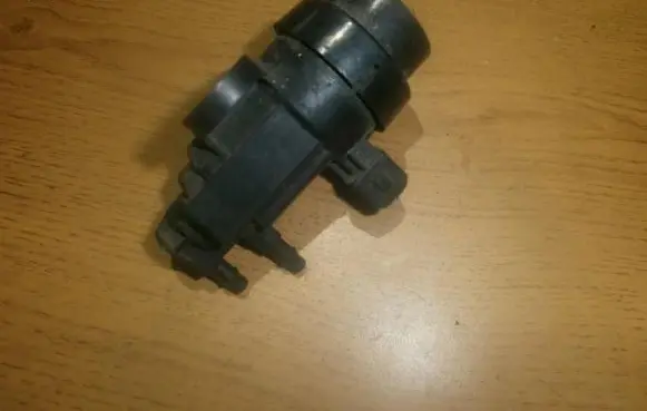 Ford Galaxy Turbo solenoid valve 95BB9J459