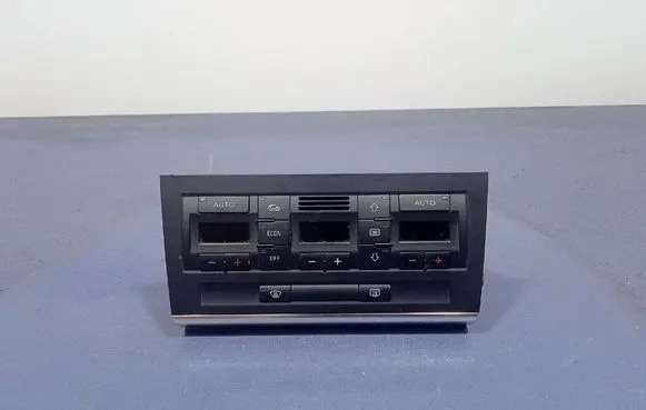 Audi A4 S4 B7 8E 8H Climate control unit 8E0820043AJ